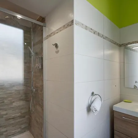 Mont-dore - T2 Bis En Centre Avec Wifi, 6 Pers - Fr-1-608-33 * Le Mont-Dore
