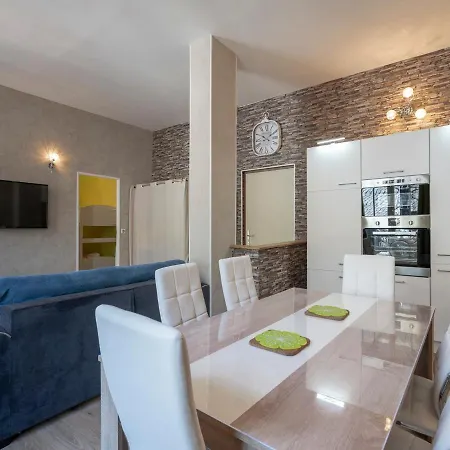 Mont-dore - T2 Bis En Centre Avec Wifi, 6 Pers - Fr-1-608-33 Apartment *